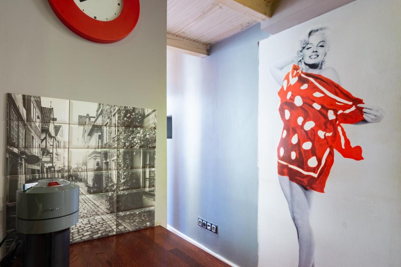 Lilly Apartment Main Train Station Old Town By The Castle Suites Krakau Exterior foto