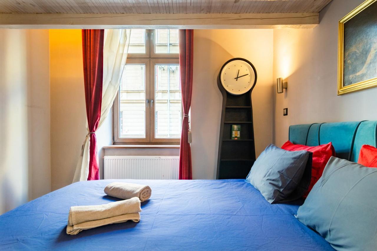 Lilly Apartment Main Train Station Old Town By The Castle Suites Krakau Exterior foto